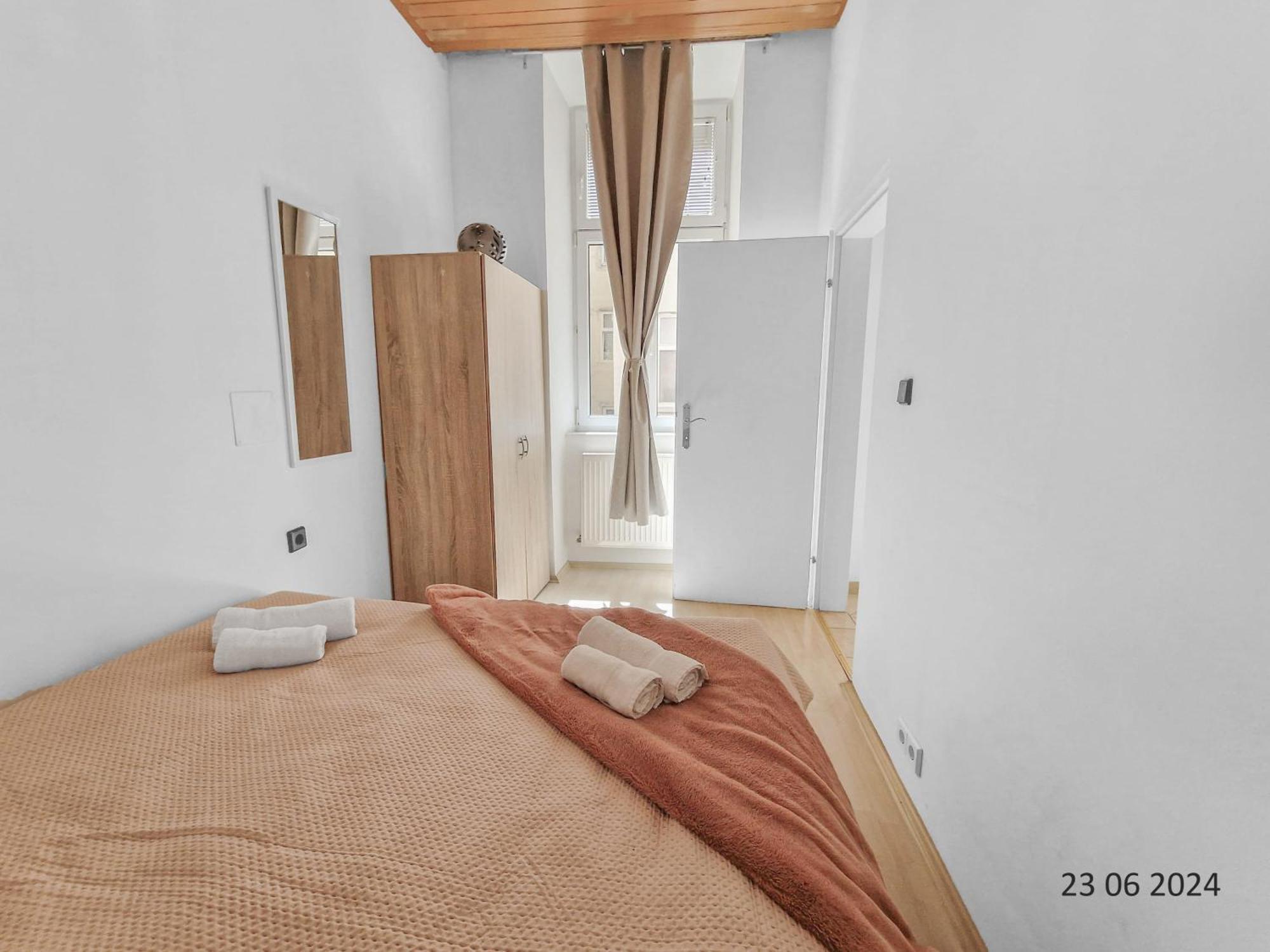 Four-Bedroom, Four King-Size Comfort Вена Экстерьер фото