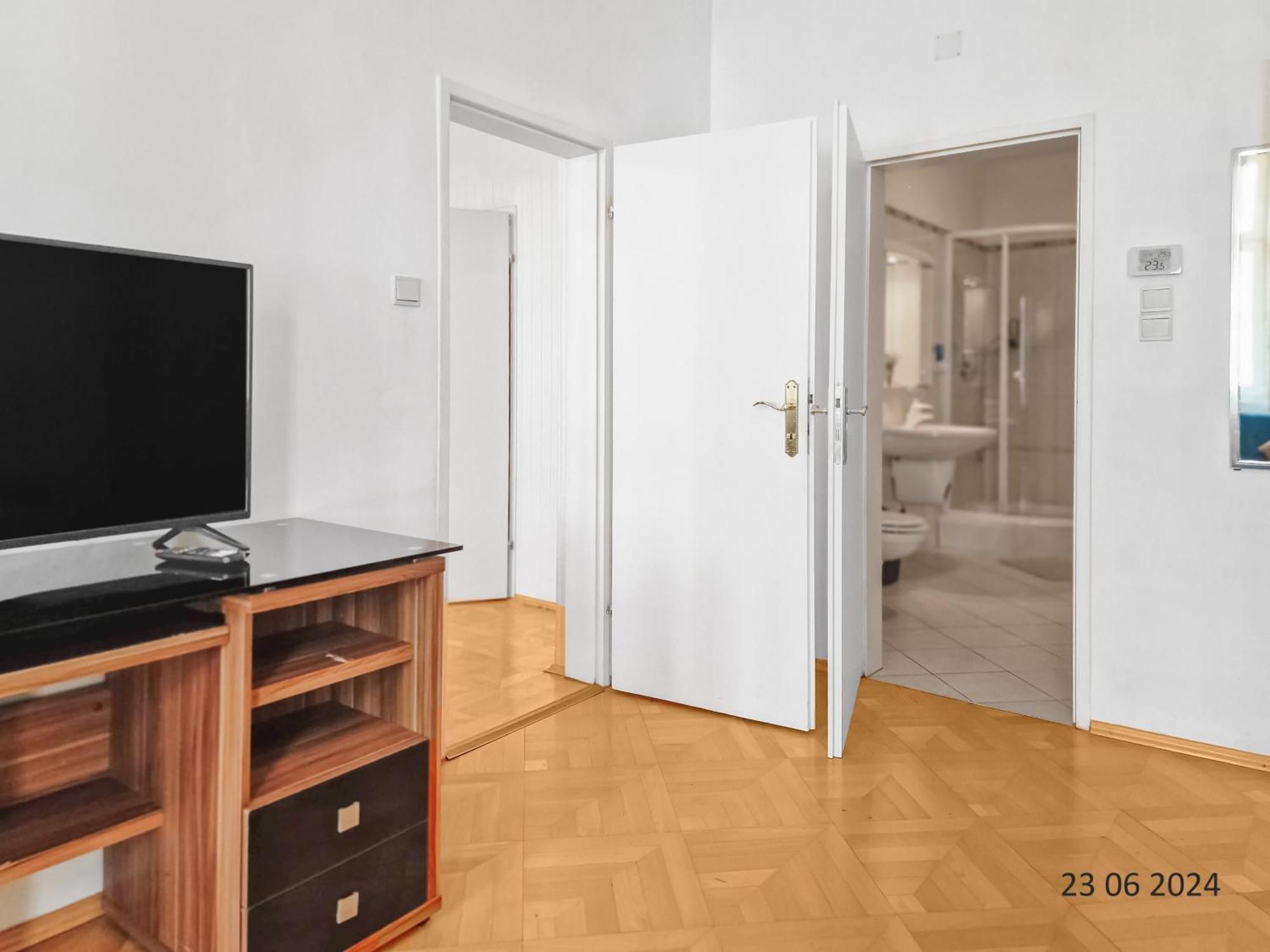 Four-Bedroom, Four King-Size Comfort Вена Экстерьер фото
