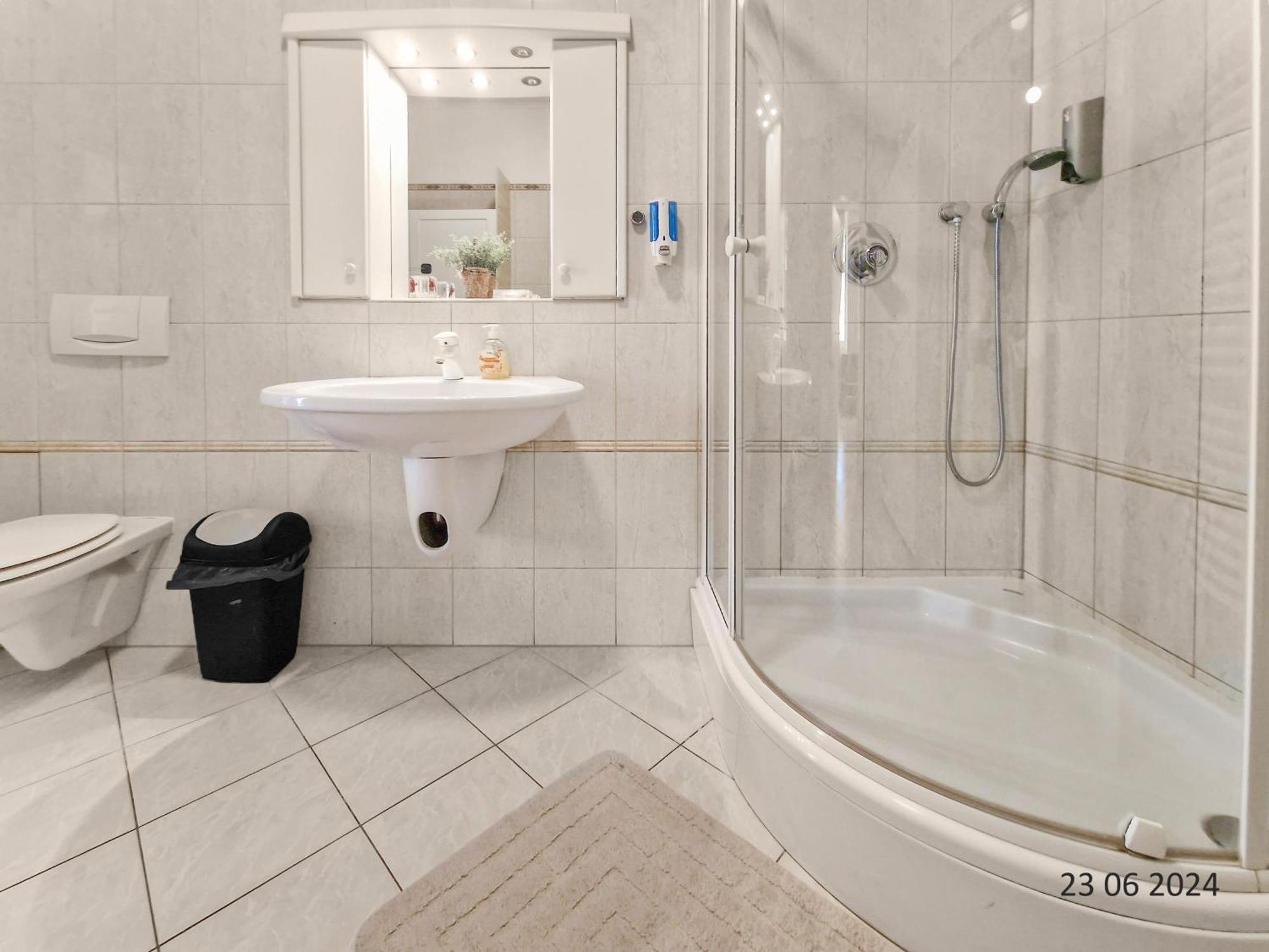 Four-Bedroom, Four King-Size Comfort Вена Экстерьер фото